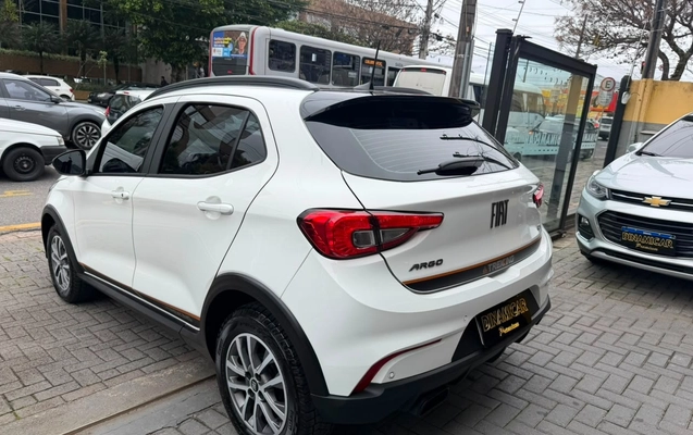 imagem-https://www.socarrao.com.br/sc-vehicle-images-prod/3152343/1786474814975-NS5qcGVn.jpeg