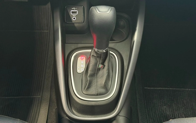 imagem-https://www.socarrao.com.br/sc-vehicle-images-prod/3152343/1786474815700-MTMuanBlZw.jpeg
