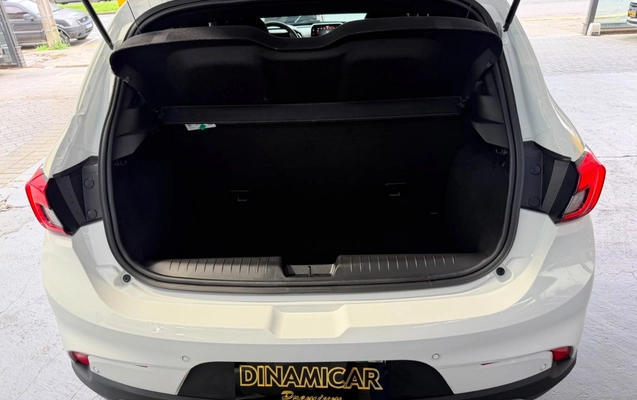 imagem-https://www.socarrao.com.br/sc-vehicle-images-prod/3152343/1786474816899-MjUuanBlZw.jpeg