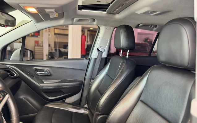 imagem-https://www.socarrao.com.br/sc-vehicle-images-prod/3152364/1786474836852-d9ec0f5e35e545e2b44d6ea18b4be356_1785854895753.jpg