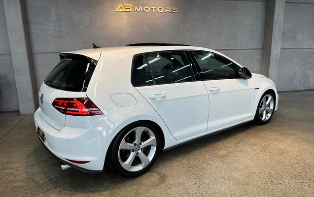imagem-https://www.socarrao.com.br/sc-vehicle-images-prod/3152592/1786475512236-ae8c626f63ec497a9c22318400a16275_1786475426580.jpg