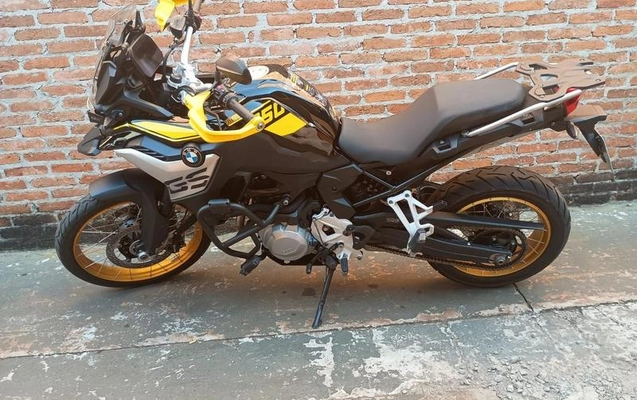 imagem-https://www.socarrao.com.br/sc-vehicle-images-prod/3152598/1786475794635-8369624_2_B_e193bb58f6.jpeg