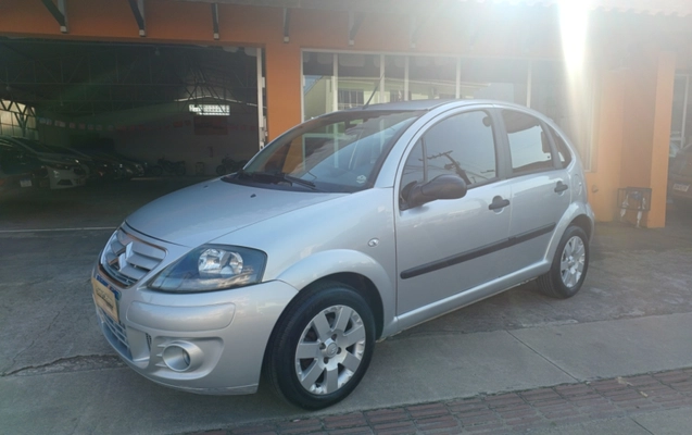 imagem-https://www.socarrao.com.br/sc-vehicle-images-prod/3152993/1787662681701-app-photos-MqEFA4zXGZlGF0S4wNKAYBBOy1vtJuKm.jpg