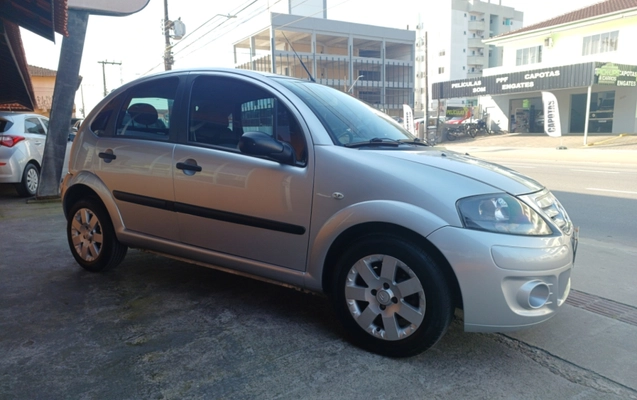 imagem-https://www.socarrao.com.br/sc-vehicle-images-prod/3152993/1787662681706-app-photos-FVK67zsDlxLVfQ8iVbifK152vnfGYYJL.jpg