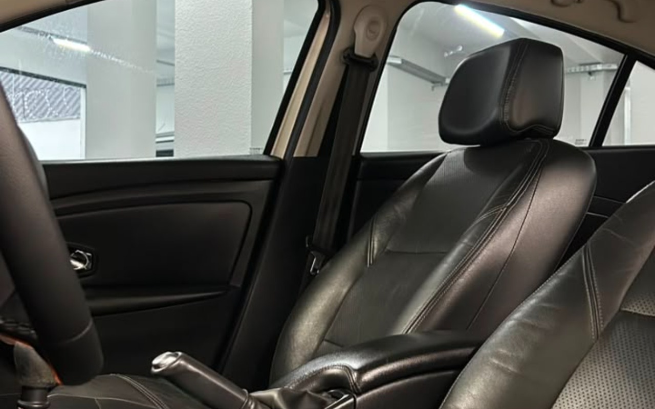 imagem-https://www.socarrao.com.br/sc-vehicle-images-prod/3153069/1786476659221-ZDAzZDgzNGItYTNjOS00NzA5LWJkMjItZjljZWMwMjQ0YjNjLmpwZw.jpg