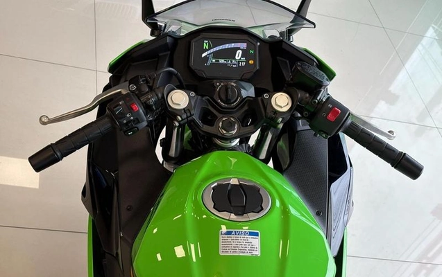 imagem-https://www.socarrao.com.br/sc-vehicle-images-prod/3153160/1789586737233-8359529_3_B_135abd6b5f.jpeg