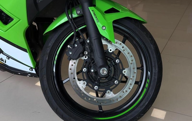 imagem-https://www.socarrao.com.br/sc-vehicle-images-prod/3153160/1789586737237-8359529_5_B_5bb42f3a5b.jpeg