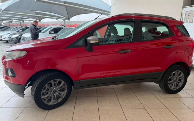 imagem-https://www.socarrao.com.br/sc-vehicle-images-prod/3153229/1789735650265-p75myCFiUXhUImpW4ubiHjewKJyMtLts.jpg