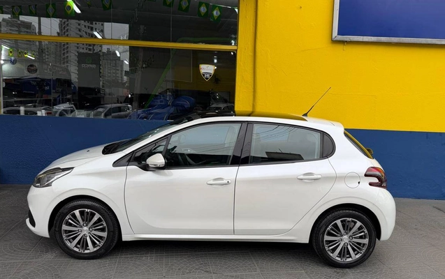 imagem-https://www.socarrao.com.br/sc-vehicle-images-prod/3153241/1786478052736-1c78ae7e528f4680852c7ab84d05f398_1786476967044.jpg