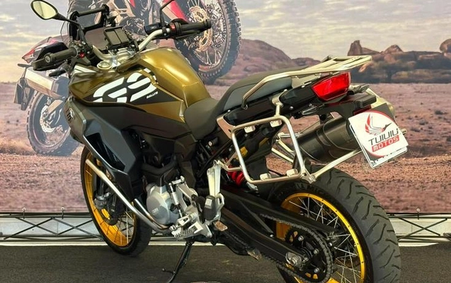 imagem-https://www.socarrao.com.br/sc-vehicle-images-prod/3153302/1786565252805-8344430_11_B_7f17ddf36f.jpeg
