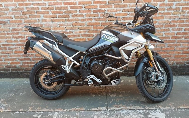 imagem-https://www.socarrao.com.br/sc-vehicle-images-prod/3153532/1787233563821-8369954_3_B_241eb74381.jpeg