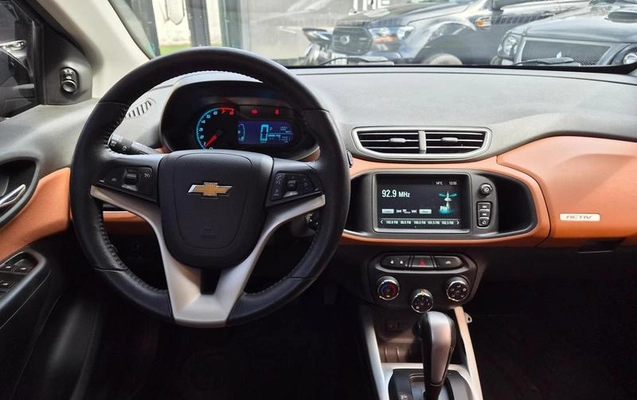 imagem-https://www.socarrao.com.br/sc-vehicle-images-prod/3153542/1788963883263-8288743_12_B_b9dd3c2260.jpeg