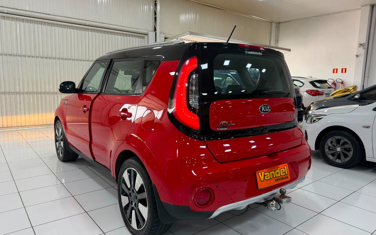 imagem-https://www.socarrao.com.br/sc-vehicle-images-prod/3153646/1786478346989-V2hhdHNBcHAgSW1hZ2UgMjAyNi0wOC0xMSBhdCAxNi40MS41NCAoMykuanBlZw.jpeg