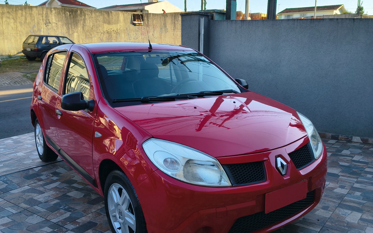 Renault Sandero 2010 Vermelho — foto 1 de 3