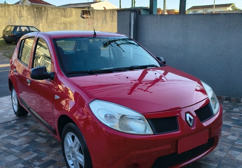 Renault Sandero 2010 Vermelho — foto 1 de 3