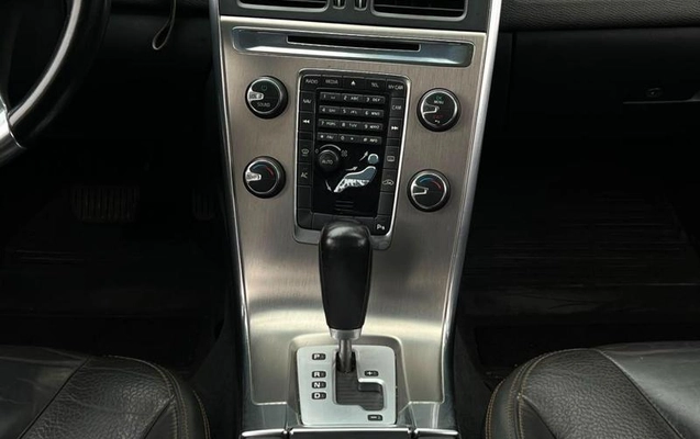 imagem-https://www.socarrao.com.br/sc-vehicle-images-prod/3153972/1787346082648-8370119_8_B_90894eb995.jpeg