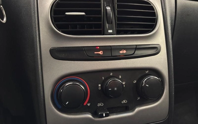 imagem-https://www.socarrao.com.br/sc-vehicle-images-prod/3153983/1787835380408-8367437_21_B_be0a15c428.jpeg