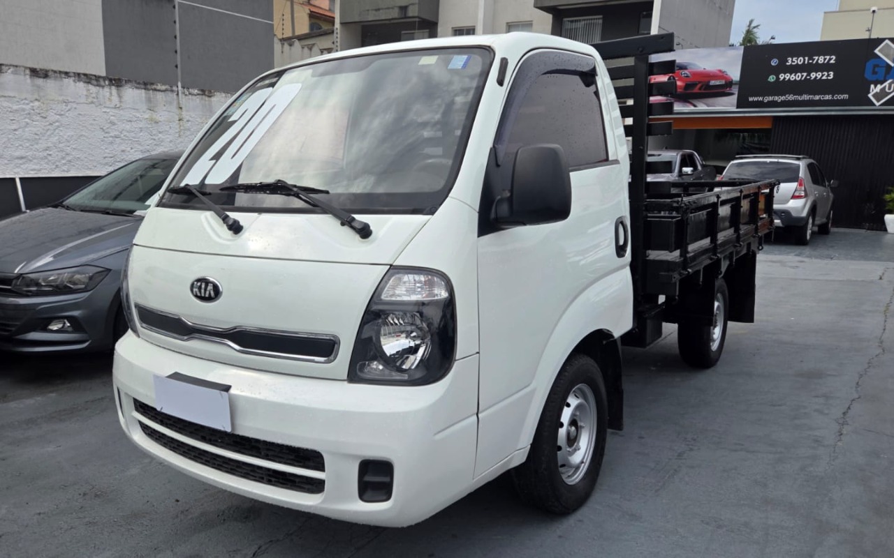 Kia Bongo K-2500 2.5 4x2 TB Diesel na cor Branco em Curitiba / PR - 3153992