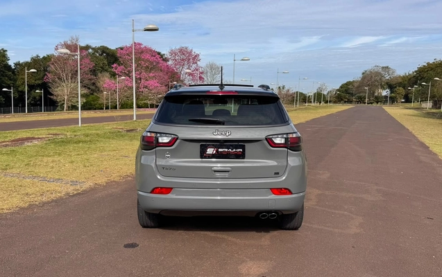 imagem-https://www.socarrao.com.br/sc-vehicle-images-prod/3154171/1786480103557-V2hhdHNBcHAgSW1hZ2UgMjAyNi0wOC0xMSBhdCAxNS4yOC40OSAoMykuanBlZw.jpeg