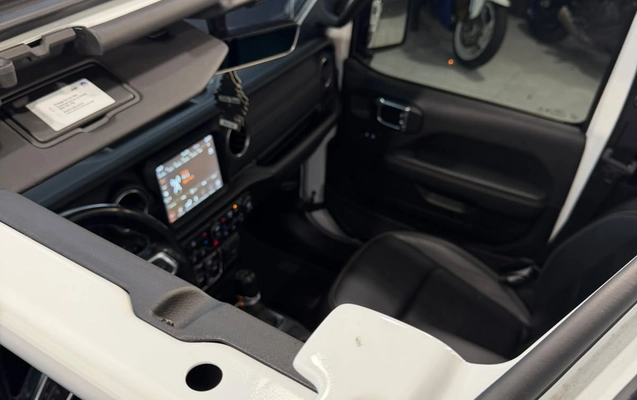 imagem-https://www.socarrao.com.br/sc-vehicle-images-prod/3154431/1786480860866-003_aab138bf23b5b63896ad86183bec33b1.jpeg