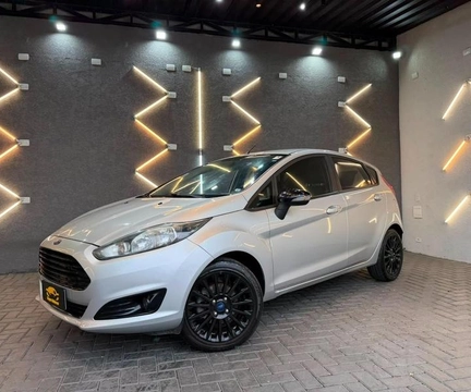 Ford Fiesta SE 1.6 16V Flex 5p 2017 Prata — foto 1 de 3