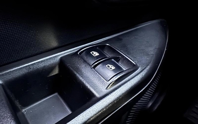 imagem-https://www.socarrao.com.br/sc-vehicle-images-prod/3155028/1786484152483-8368731_13_B_325939899f.jpeg