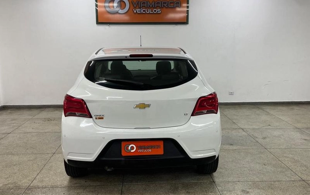 imagem-https://www.socarrao.com.br/sc-vehicle-images-prod/3155153/1790015120749-8369017_4_B_251d71f919.jpeg