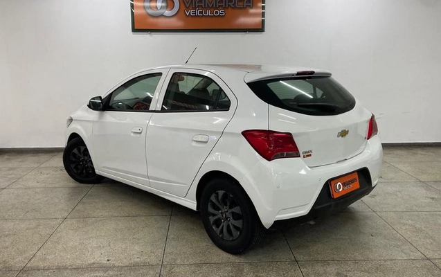 imagem-https://www.socarrao.com.br/sc-vehicle-images-prod/3155153/1790015120751-8369017_5_B_a0a5e4b085.jpeg