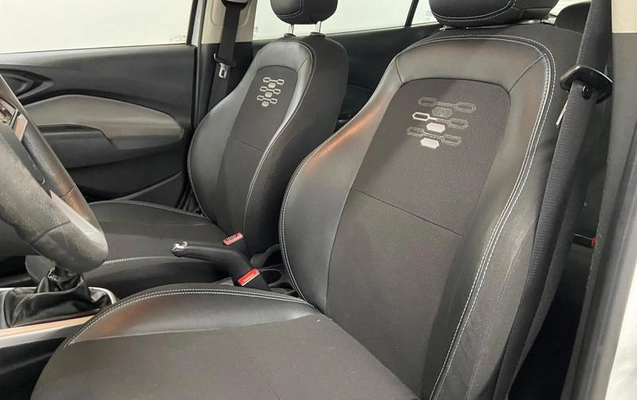 imagem-https://www.socarrao.com.br/sc-vehicle-images-prod/3155153/1790015120762-8369017_12_B_3017abf9e0.jpeg