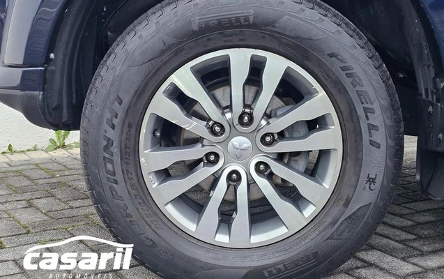 imagem-https://www.socarrao.com.br/sc-vehicle-images-prod/3155377/1789497660454-8367385_17_B_d72d0fe533.jpeg