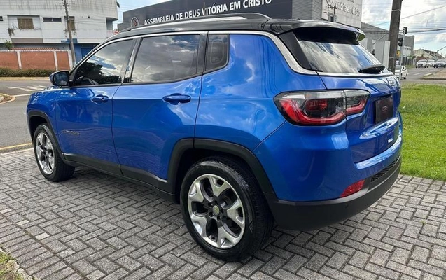 imagem-https://www.socarrao.com.br/sc-vehicle-images-prod/3159320/1788352929859-8355399_8_B_591fc13067.jpeg