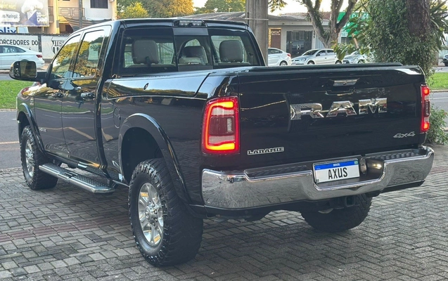 imagem-https://www.socarrao.com.br/sc-vehicle-images-prod/3170228/1786535529082-9_101028.jpg