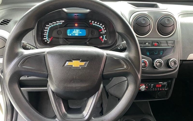 imagem-https://www.socarrao.com.br/sc-vehicle-images-prod/3170782/1787063140311-8367275_14_B_572956fc57.jpeg