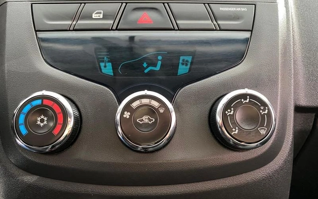 imagem-https://www.socarrao.com.br/sc-vehicle-images-prod/3170782/1787063140318-8367275_19_B_18b0627401.jpeg