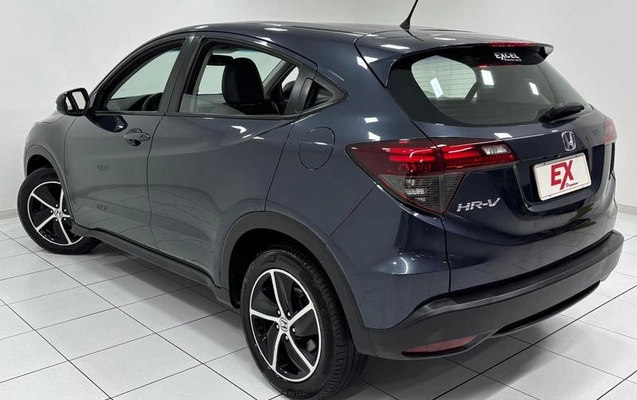 imagem-https://www.socarrao.com.br/sc-vehicle-images-prod/3170789/1789422643016-8370913_3_B_1bd92d0b54.jpeg