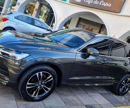 Volvo XC60 2021 Cinza — foto 1 de 3