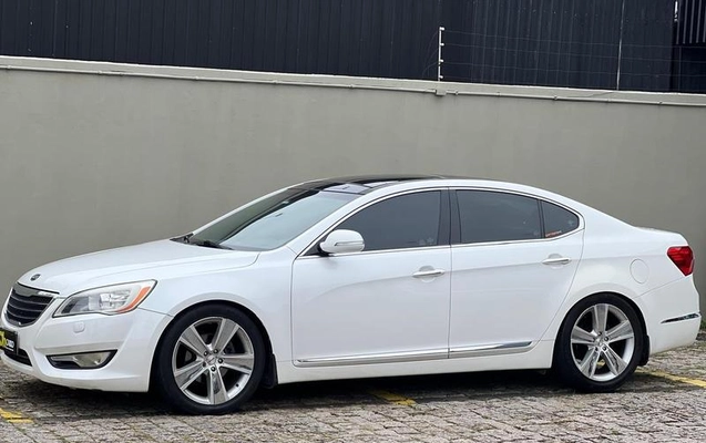 imagem-https://www.socarrao.com.br/sc-vehicle-images-prod/3171458/1786719905395-7778977_11_B_30541d7ff5.jpeg