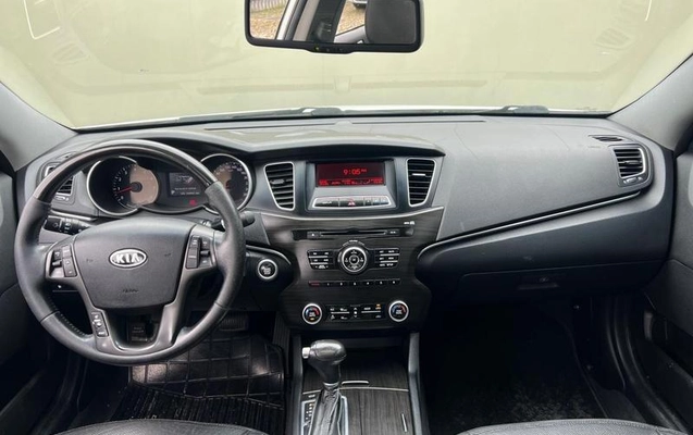 imagem-https://www.socarrao.com.br/sc-vehicle-images-prod/3171458/1786719905399-7778977_6_B_3813e981ad.jpeg