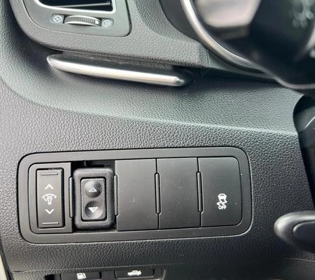 imagem-https://www.socarrao.com.br/sc-vehicle-images-prod/3171458/1786719905406-7778977_12_B_f78aab6eac.jpeg