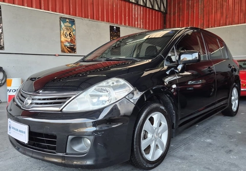 Nissan TIIDA 2012 Preto — foto 1 de 3