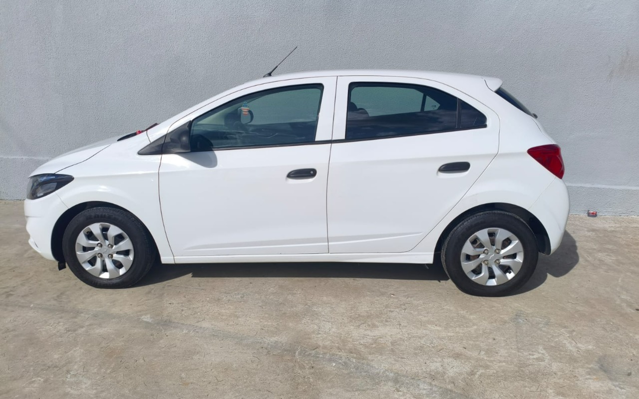 imagem-https://www.socarrao.com.br/sc-vehicle-images-prod/3171939/1786543611194-V2hhdHNBcHAgSW1hZ2UgMjAyNi0wOC0xMSBhdCAyMS4yNS4yNy5qcGVn.jpeg