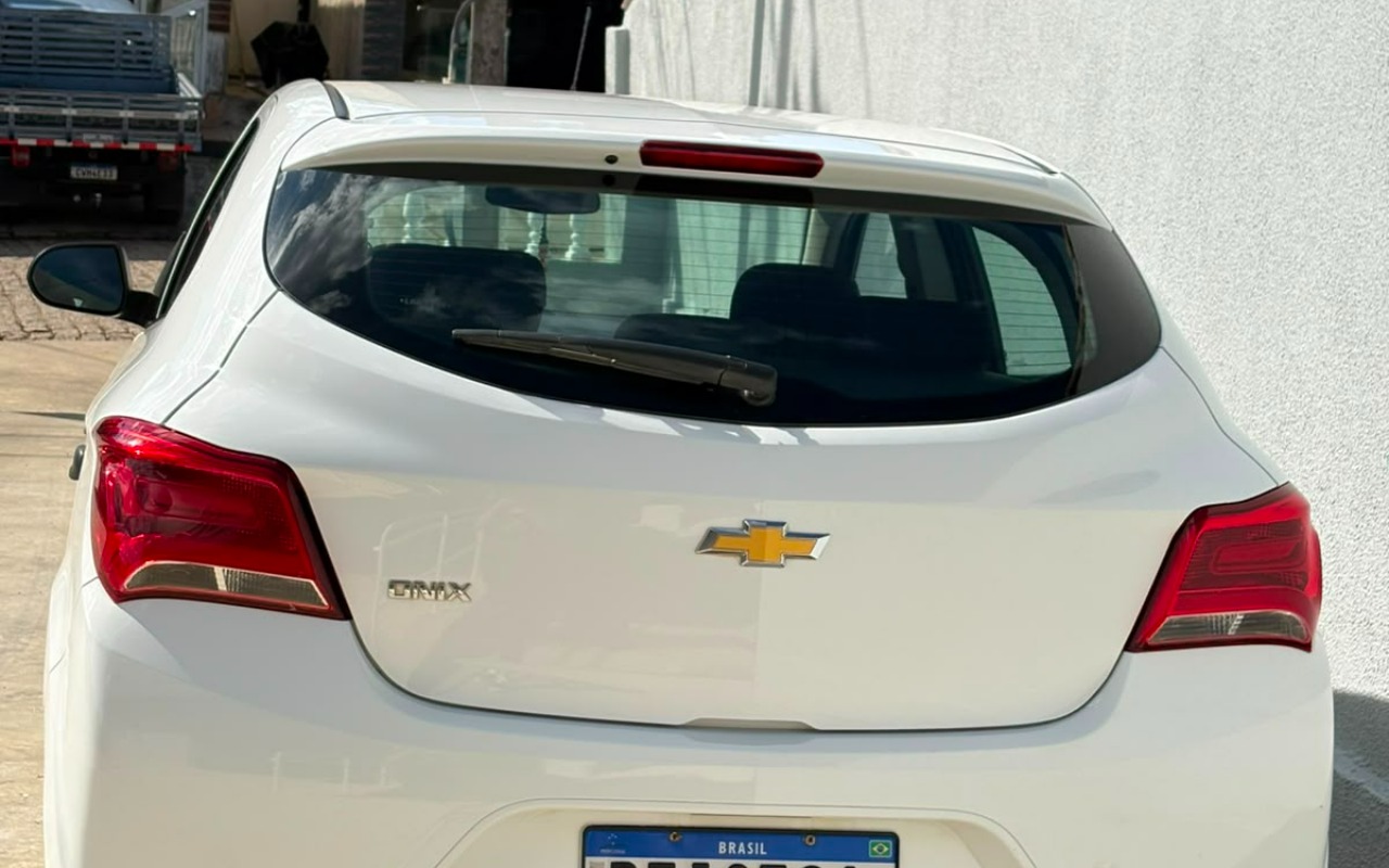 imagem-https://www.socarrao.com.br/sc-vehicle-images-prod/3171939/1786543611497-V2hhdHNBcHAgSW1hZ2UgMjAyNi0wOC0xMSBhdCAyMS4yNS4yNC5qcGVn.jpeg