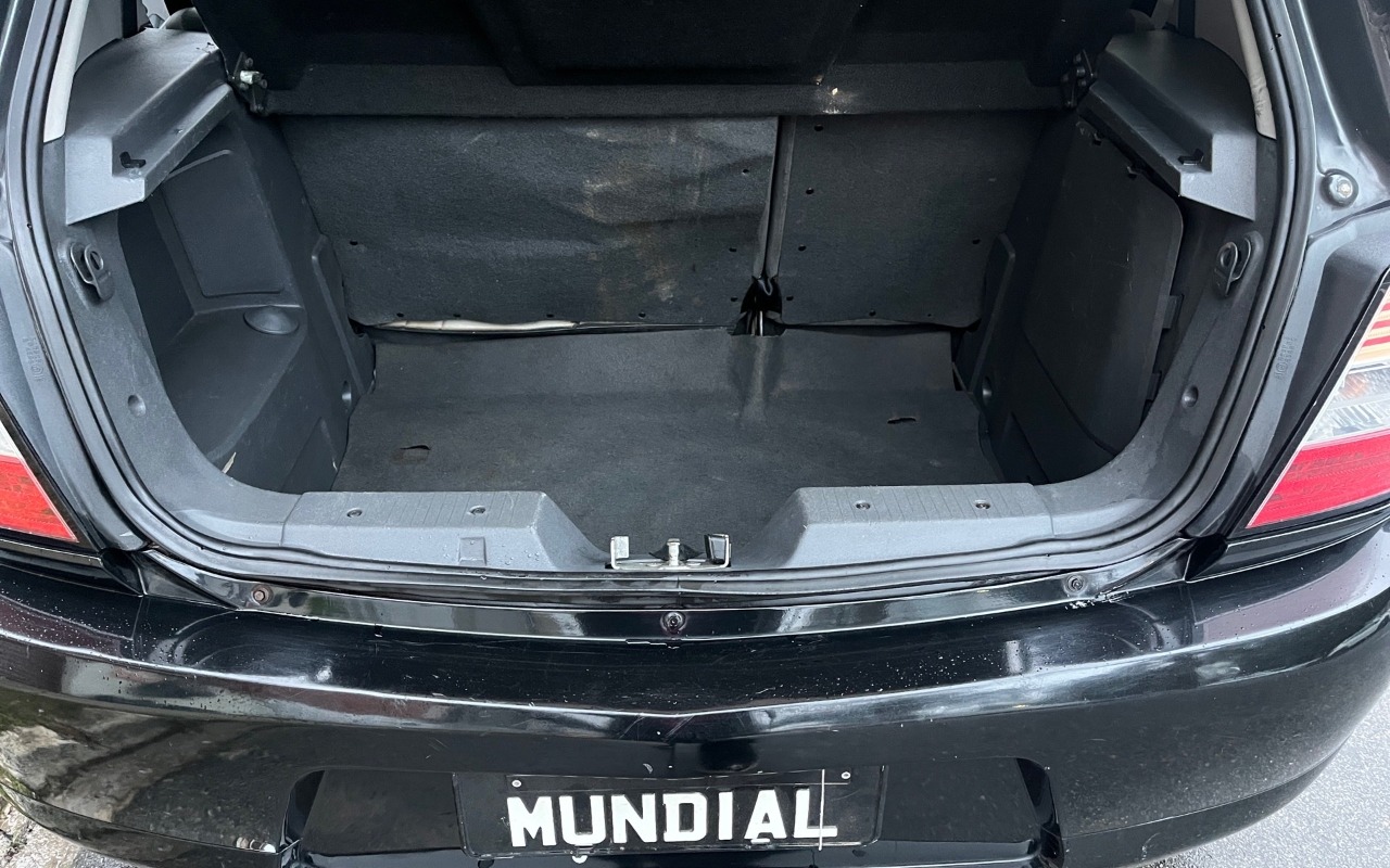 imagem-https://www.socarrao.com.br/sc-vehicle-images-prod/3171956/1786540950110-aW1hZ2UxMi5qcGc.jpg