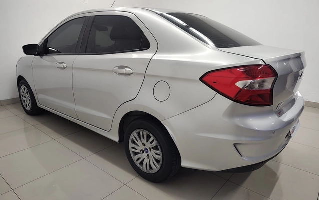 imagem-https://www.socarrao.com.br/sc-vehicle-images-prod/3172225/1786737580578-10ba73abd65b4840ac13d813445db70f_1786541370357.jpg