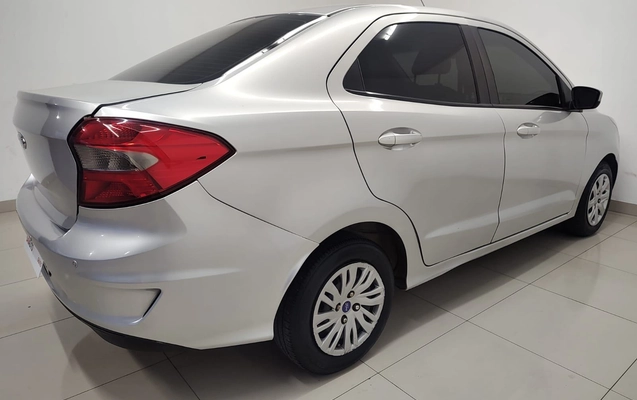 imagem-https://www.socarrao.com.br/sc-vehicle-images-prod/3172225/1786737580579-41e47687ef004b3e862958d8661f7b07_1786541370363.jpg