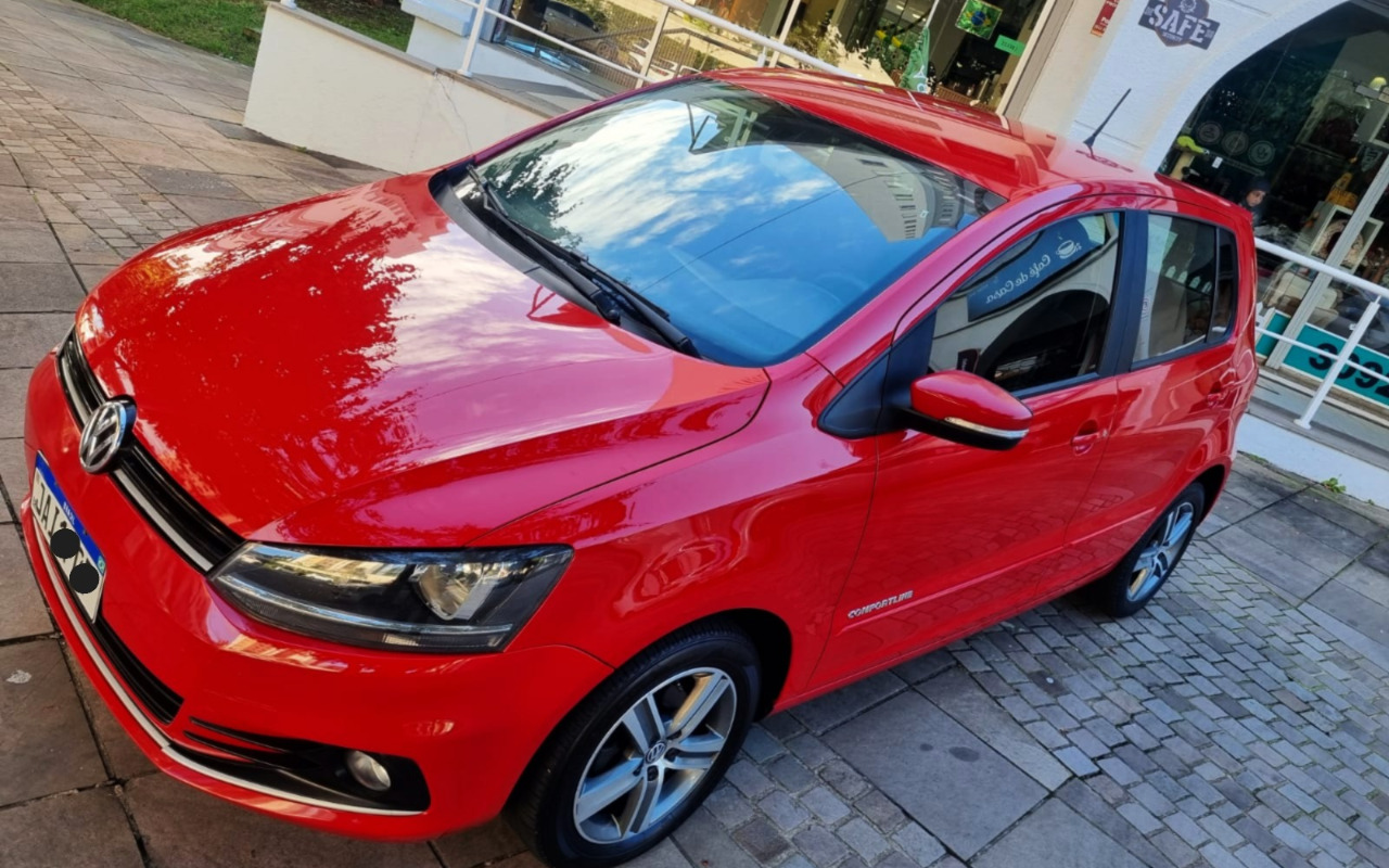 Volkswagen Fox 2015 Vermelho — foto 1 de 3