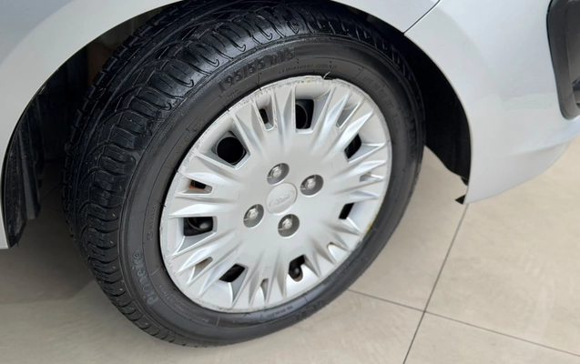 imagem-https://www.socarrao.com.br/sc-vehicle-images-prod/3172700/1786542505295-003_988c28387a65f7f53027356ceb42ceb8.jpeg