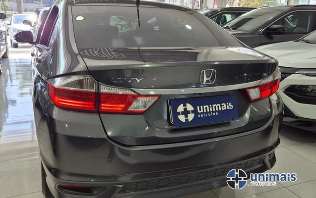 imagem-https://www.socarrao.com.br/sc-vehicle-images-prod/3172820/1786542685551-bfe32e37-9d4c-46f0-a74c-c5343ca789b620260812092843.jpeg