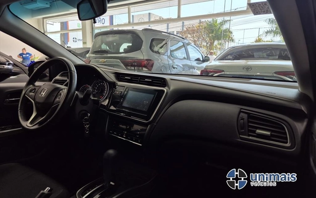 imagem-https://www.socarrao.com.br/sc-vehicle-images-prod/3172820/1786542685557-058eb4c3-674a-4a9d-ba02-1174a9d66b6220260812092849.jpeg