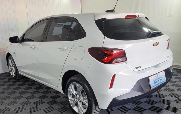imagem-https://www.socarrao.com.br/sc-vehicle-images-prod/3173317/1789412802870-8371775_17_B_0ac4eaadd3.jpeg